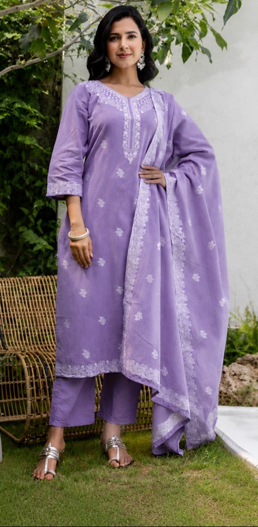 Exclusive Everyday Ethnic Pastel Purple Kurti and Trouser Ensemble with Dupatta