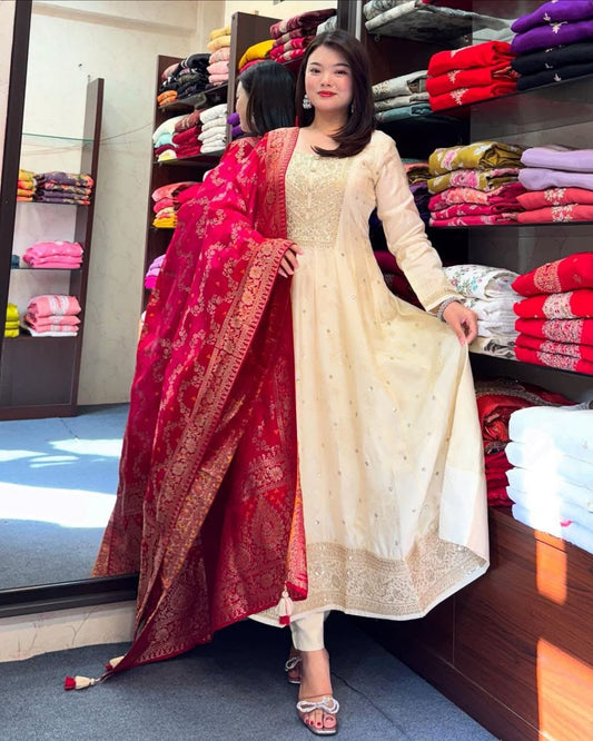Jashn-E-Bahaaraa Premium Banana Silk Flared Anarkali, Pant & Banarasi Dupatta Set