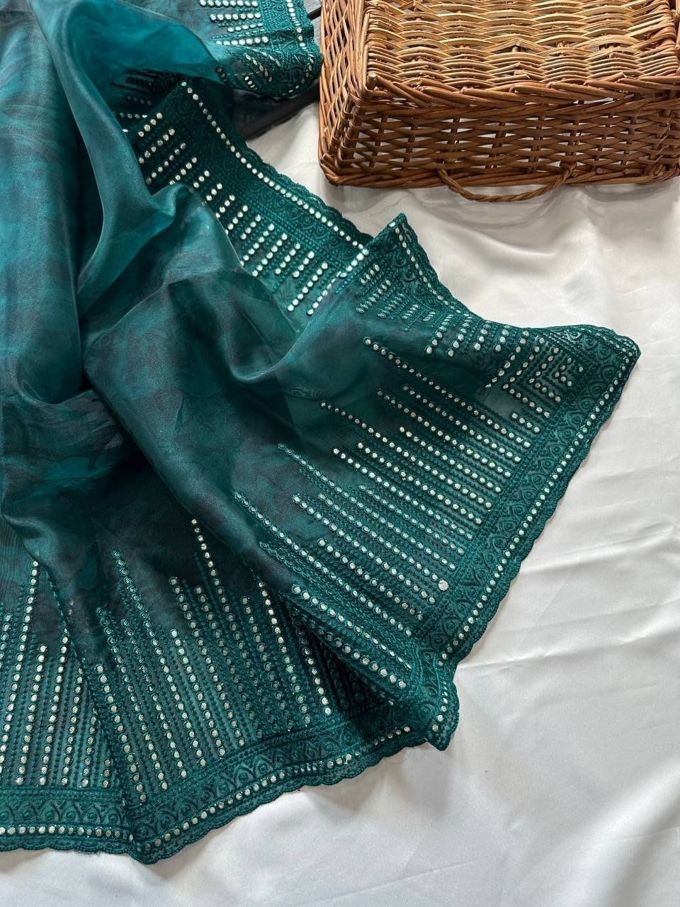 Premium Soft 3D Printed Organza Silk Saree with Gota Work & Unstitched White Contrast Blouse